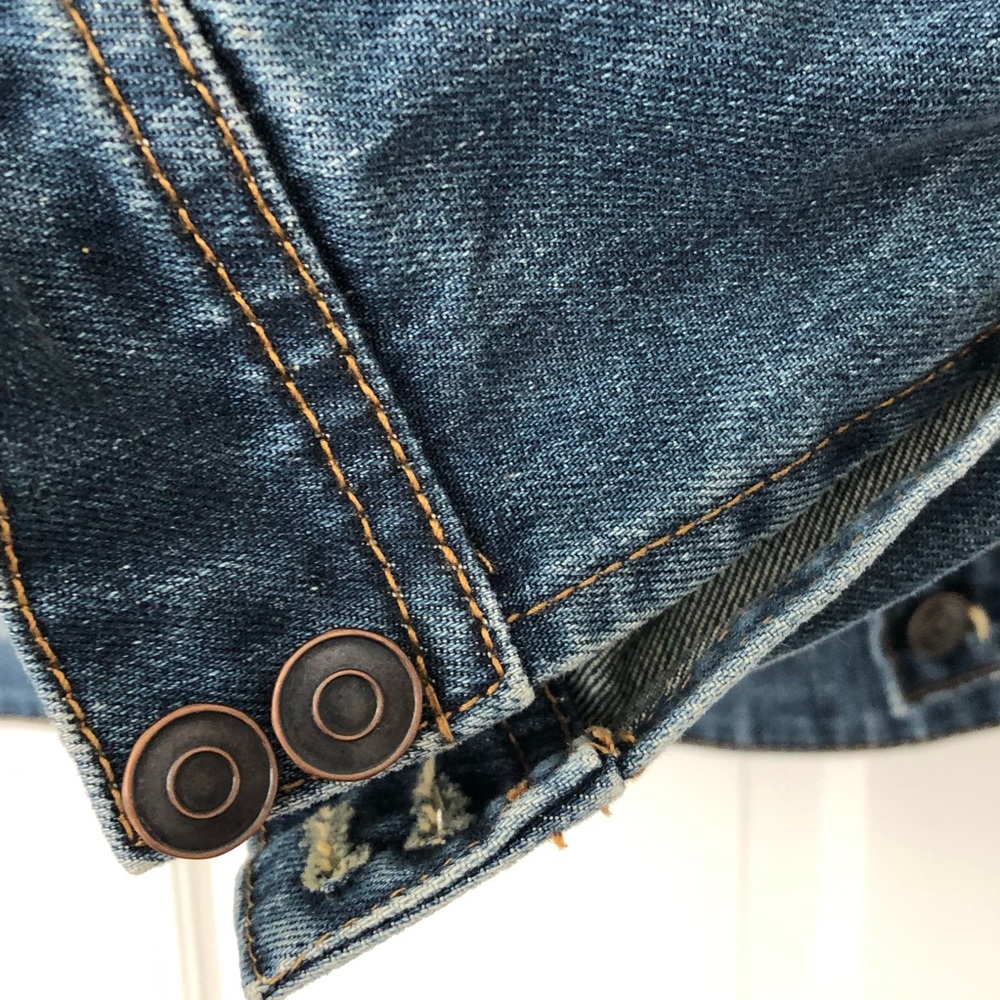 SOLD A Pea in the Pod Maternity Denim Jacket - Picture 4 of 8